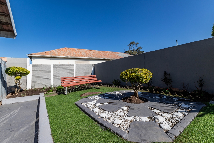 3 Bedroom Property for Sale in Summerpride Eastern Cape